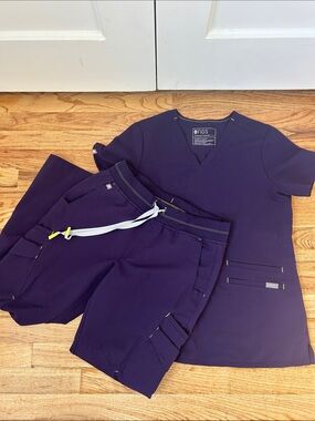 FIGS Women's Two-Piece Scrub Set in Deep Purple